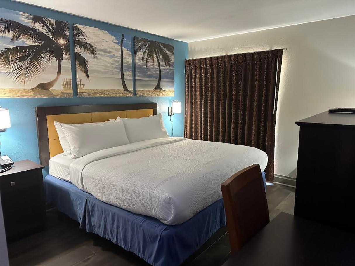 Days Inn & Suites By Wyndham Tampa - Ybor City Buitenkant foto