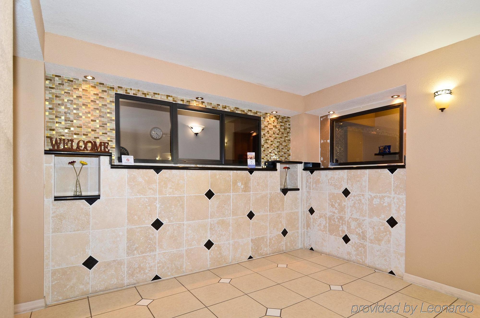 Days Inn & Suites By Wyndham Tampa - Ybor City Buitenkant foto