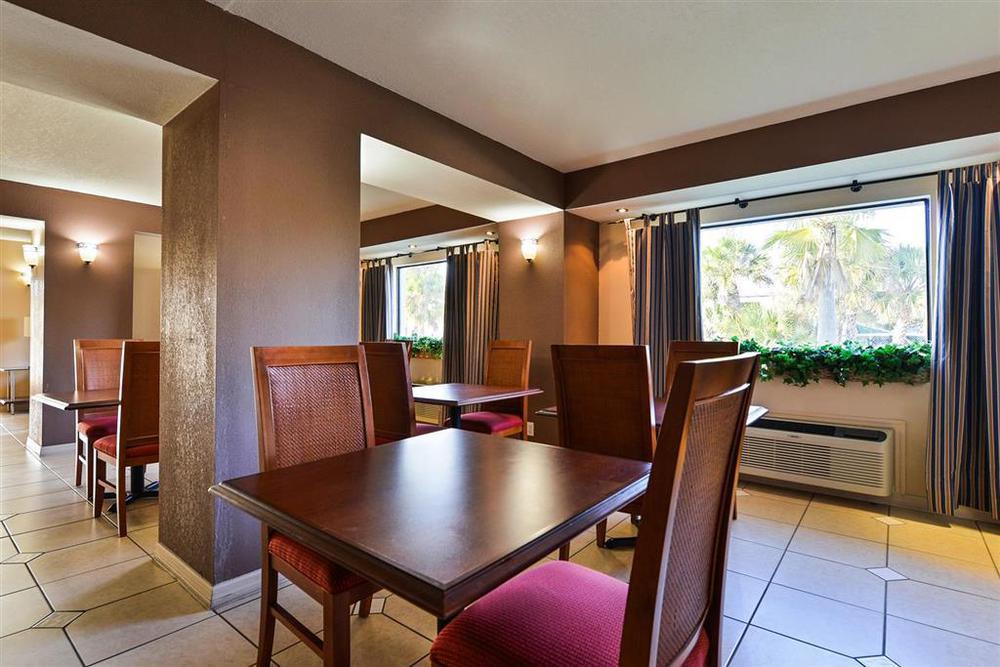 Days Inn & Suites By Wyndham Tampa - Ybor City Restaurant foto