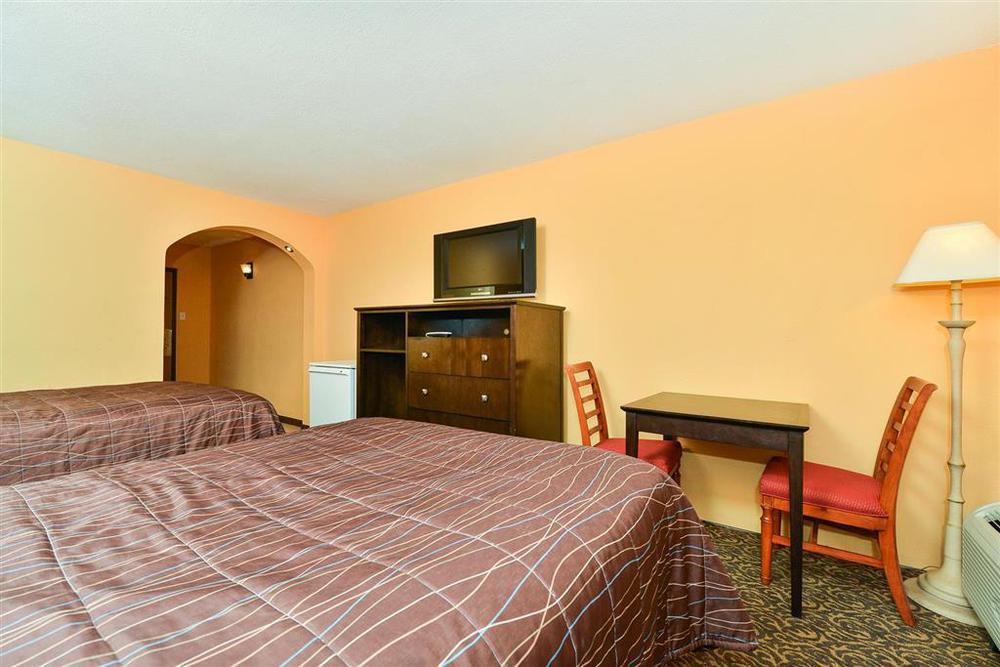 Days Inn & Suites By Wyndham Tampa - Ybor City Kamer foto